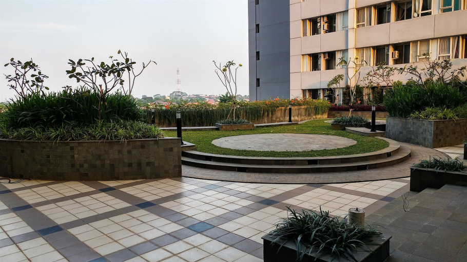 Exterior & Views 2, Well Designed and Comfortable 3BR Nifarro Park Apartment, South Jakarta
