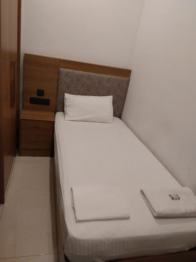 Bedroom 2, ROYALE REVERA, Ernakulam