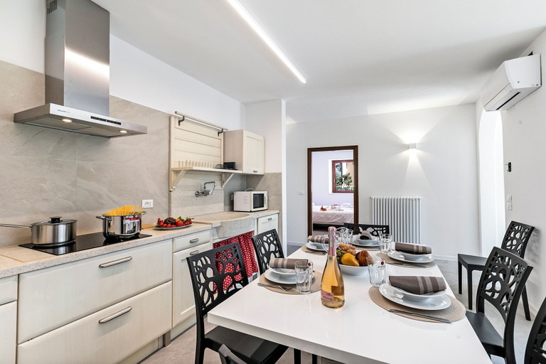 Others 4, Residenza al Ponte, Trento