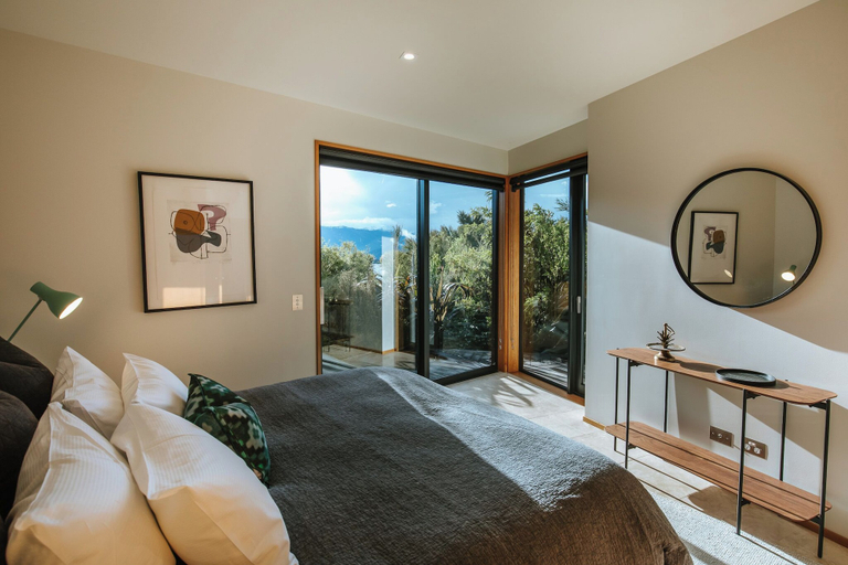 Bedroom 3, Aurum - Luxury Villa - Lake Views, Queenstown-Lakes