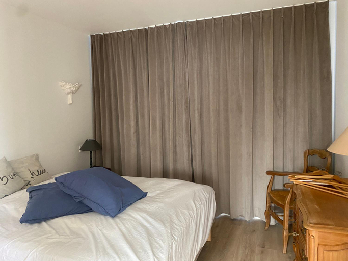 Bedroom 2, PROCHE MANOIR CAULIERES 2 rue d En Haut, Somme