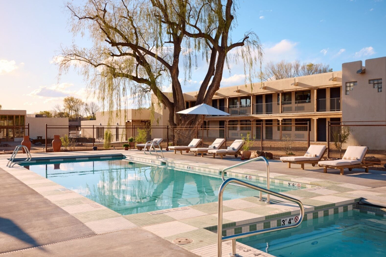 Sport & Beauty 2, Hotel Willa, Taos