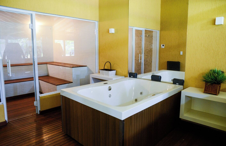 Room 2, Casa de Campo c Piscina Academia Hidro e Wi-fi, Santa Branca