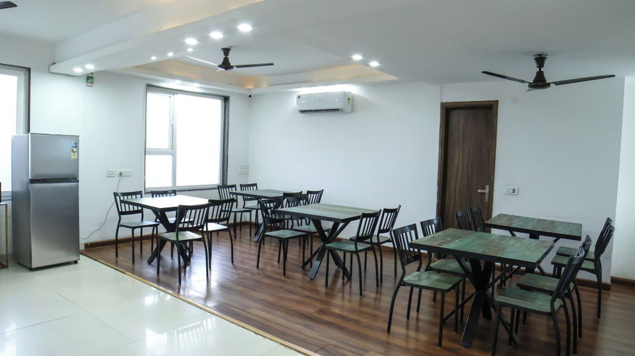 Others 5, Housr Sector 54 Suncity Gurgaon, Gurgaon