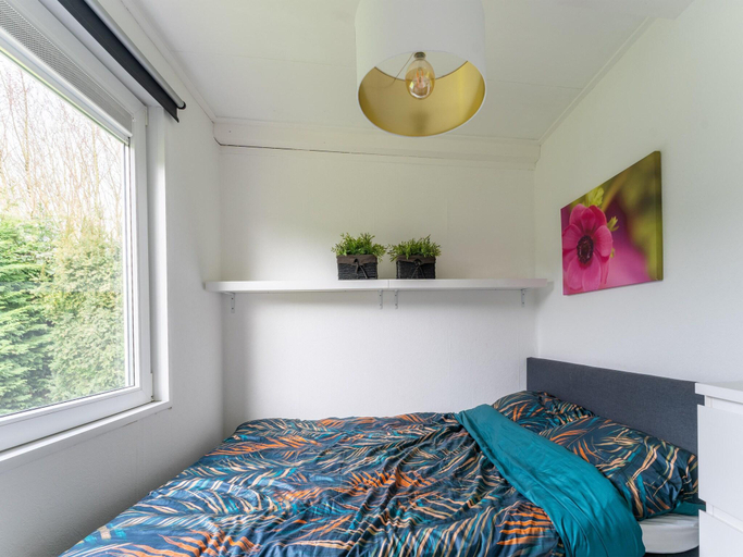 Bedroom 2, Holiday Home in Zeeland near Lake, Borsele