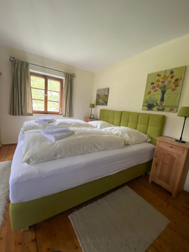 Bedroom 4, Berggasthof Butzn Wirt, Traunstein
