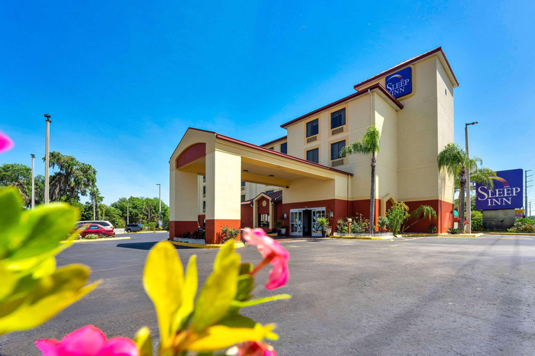 Exterior & Views 2, Wingate by Wyndham Leesburg Florida, Lake