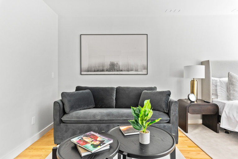 Others 5, The Sixty Two, New York