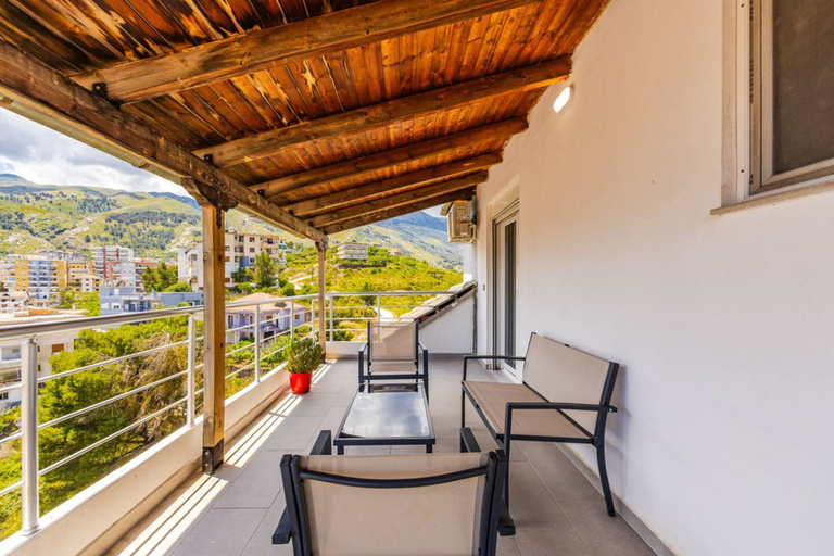 Room 5, Hillside Apartment Gjirokast r 2BR With Balcony, Gjirokastrës