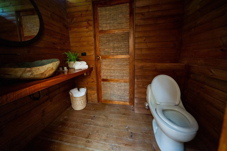 Bathroom 4, Isla Corona, Cartagena de Indias