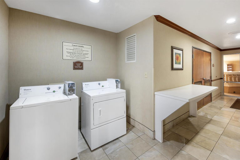 Bathroom 5, Best Western Plus Atrium Inn, Guadalupe