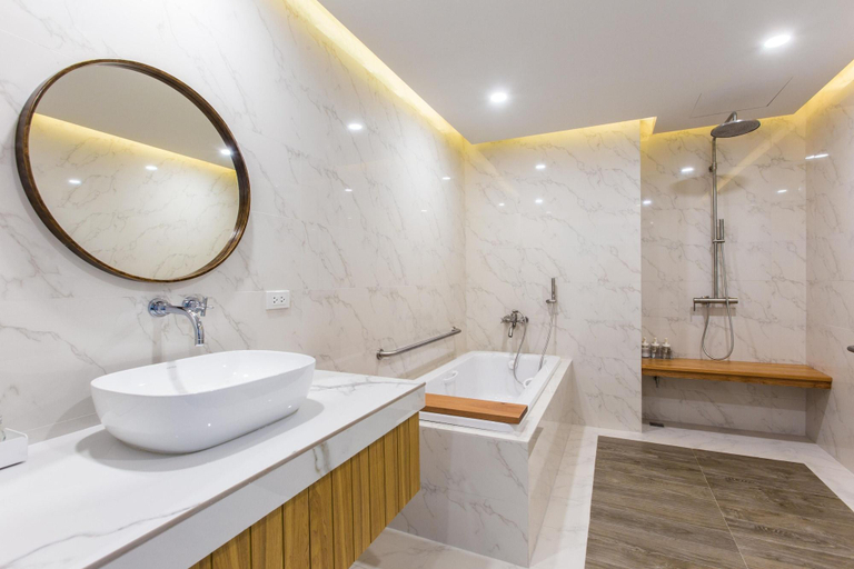 Bathroom 4, Sook Hotel, Muang Ranong