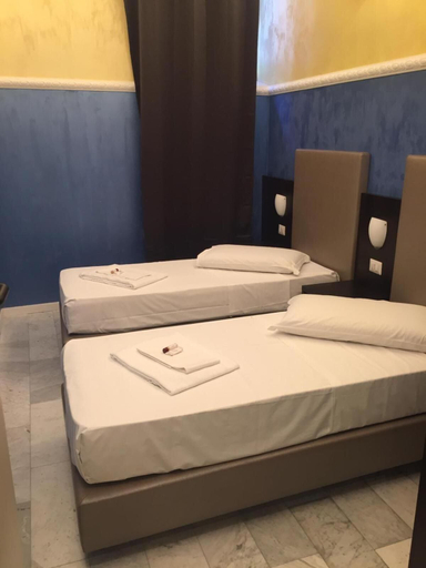 Bedroom 4, New Generation Hostel Rome Center, Roma