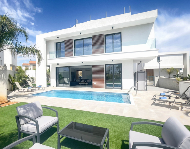 Others 1, By The Beach - Royal Sapphire Villa