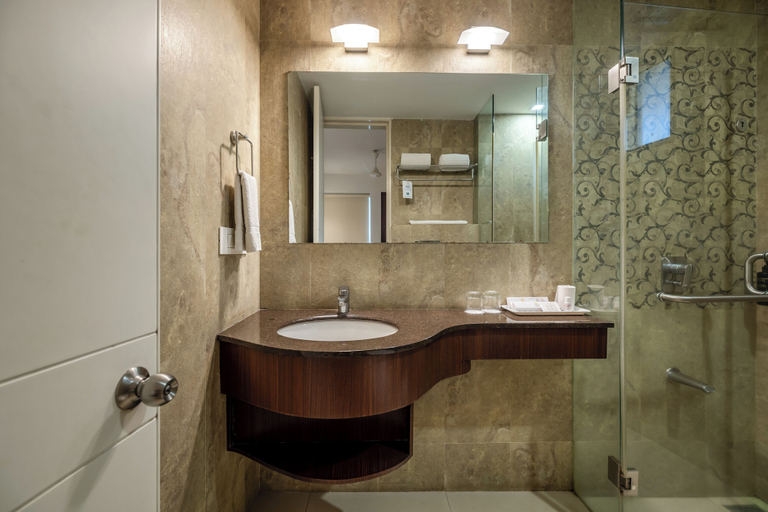 Bathroom 5, Quality Inn Patria Suites, Rajkot, Rajkot