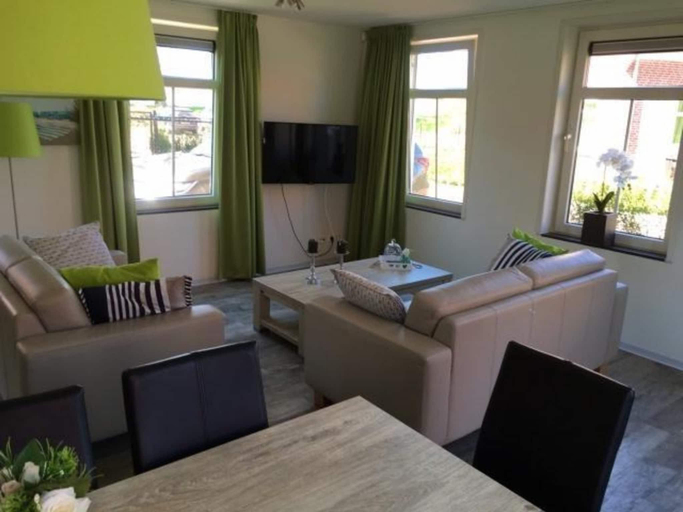 Others 4, Pet-Loving Stay with Garden, Sluis