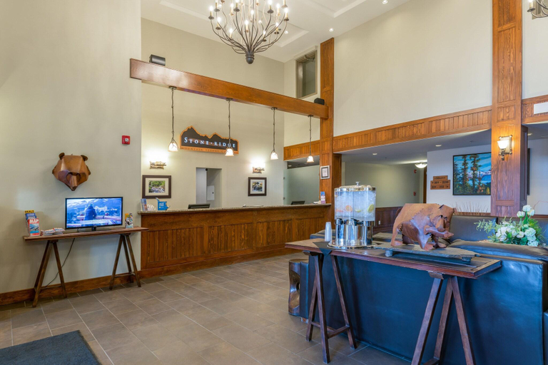Public Area 2, Stoneridge Mountain Resort, Division No. 15