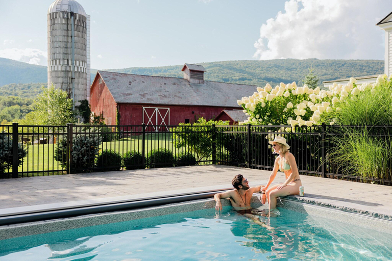 Sport & Beauty 2, Hill Farm Inn, Bennington