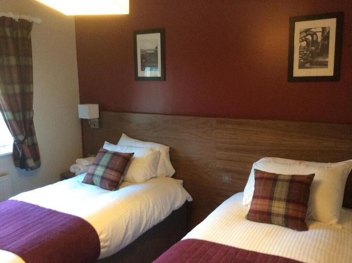 Bedroom 2, The Eagle Hotel, Highland
