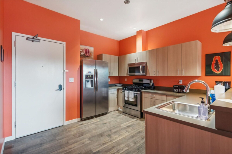 Room 4, Chinook Suite - 203 in Portland, Multnomah