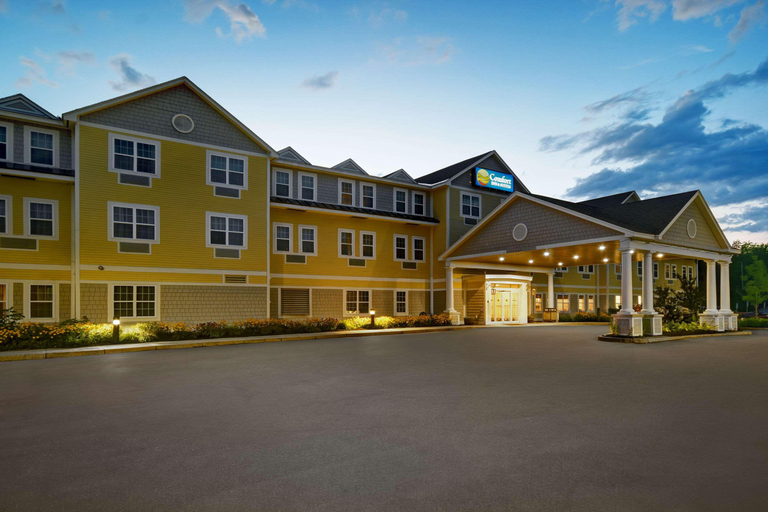 Exterior & Views