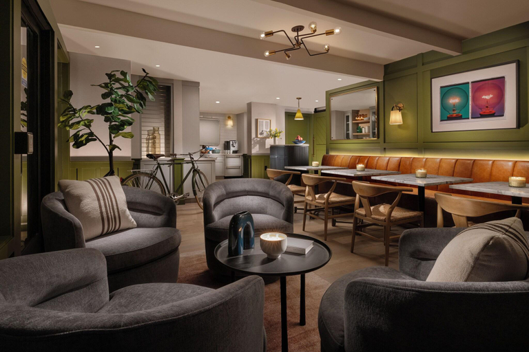 Public Area, The Cottages Hotel, San Mateo