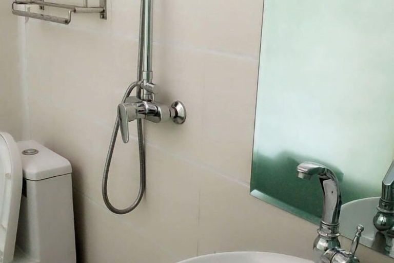 Bathroom 3, Taiyuan Jinfuyuan Express Hotel, Taiyuan
