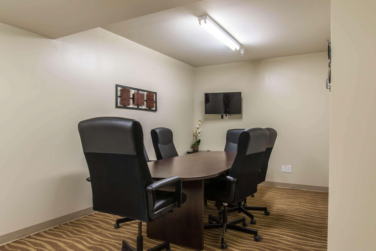 Others 5, Mainstay Suites Winnipeg, Division No. 11