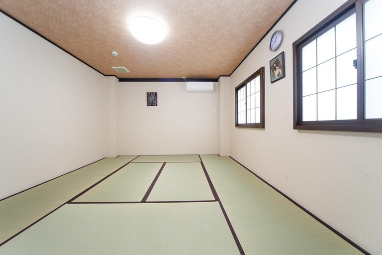 Others 5, Kevin's Place, Kyoto