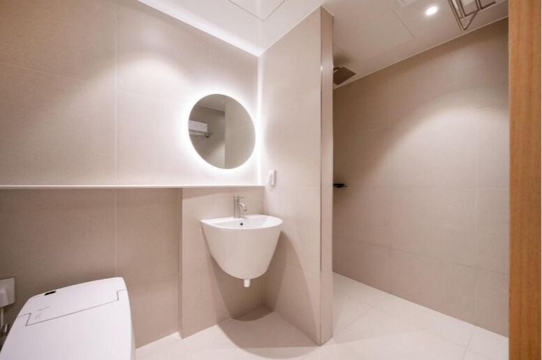 Bathroom 3, H Avenue Hotel Deokjingu, Jeonju