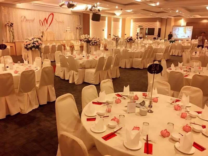 Food & Drinks 5, The Landmark Hotel, Batu Pahat