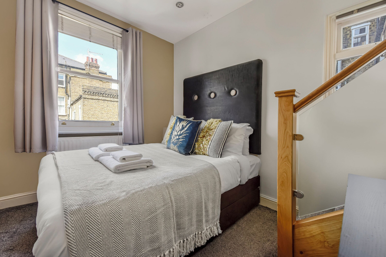 Bedroom 3, Immaculate 2 Bed Flat in West Kensington, London