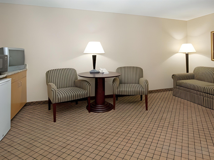 Others 5, First Choice Inns, Grand