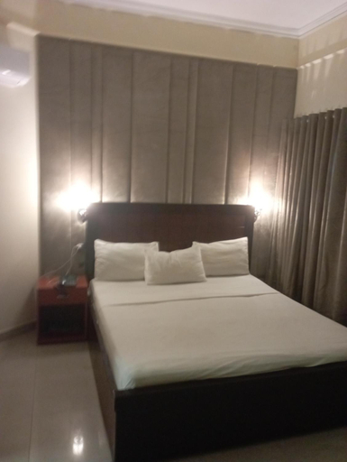 Others 4, R.M Guest House , Lahore