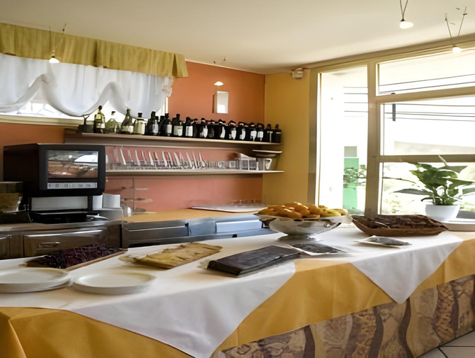 Food & Drinks 4, Hotel Ambassador, Savona