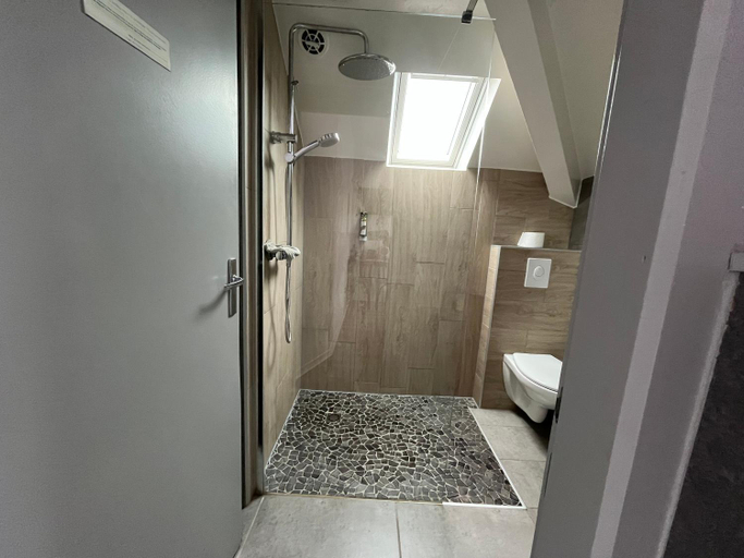 Bathroom 3, Logis Hotel & Restaurant - Le Floride, Moselle