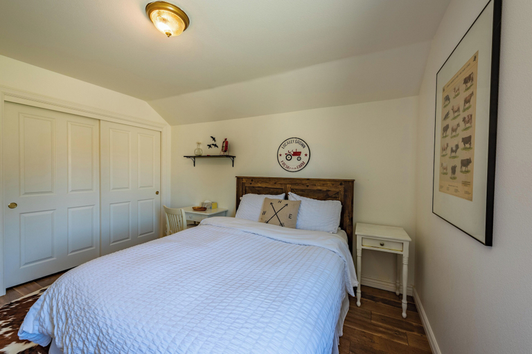 Bedroom 2, Red Barn Loft, San Luis Obispo