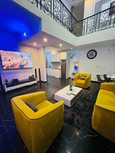 Others 5, Residence Tade, Wouri