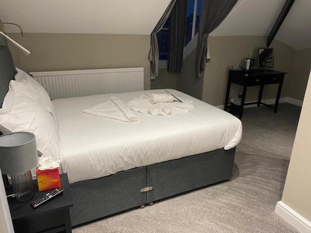Bedroom 5, The Lowther Hotel, York