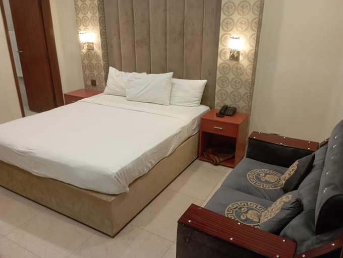 Others 3, R.M Guest House , Lahore