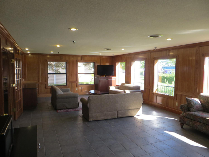 Public Area 2, Bayside Hotel of Mackinac, Cheboygan