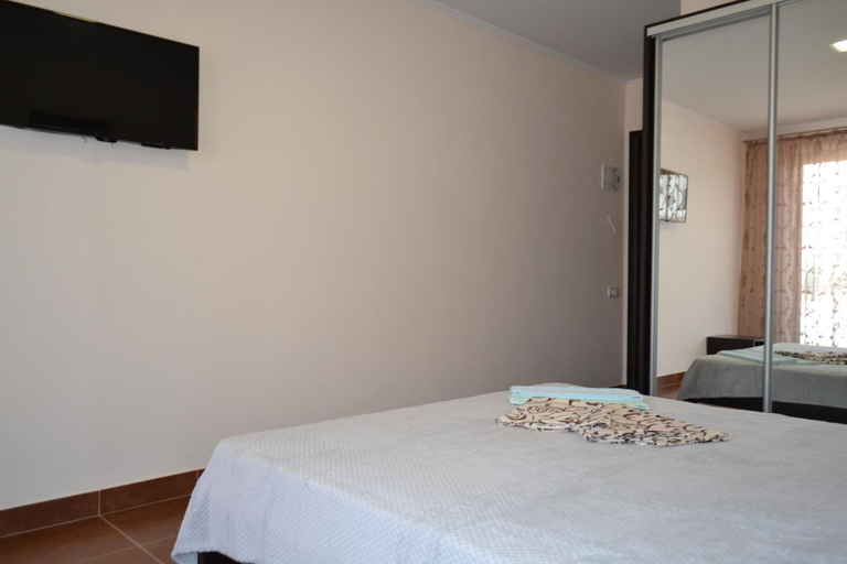 Others 5, Villa Dinastiya, Bilhorod-Dnistrovs'kyi