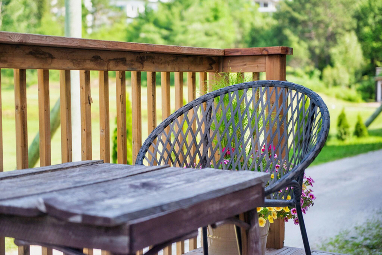 Others 3, Terrace Suites, Parry Sound