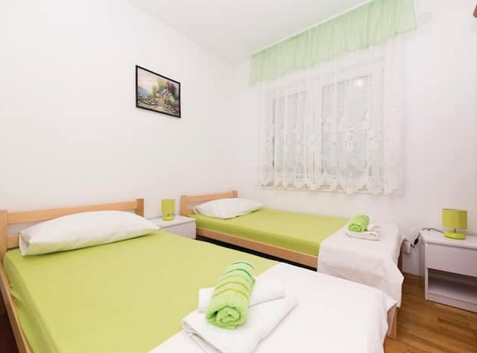 Bedroom 3, Kastel Luksic Scenic Villa With Pool, Kaštela
