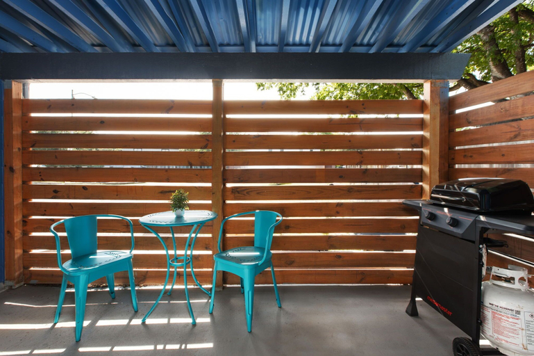 Others 4, Cozy-Chic 2BR Patio Ideal for Groups, Travis