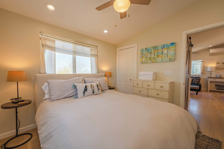 Bedroom 3, Hidden Acre - Bird House, San Luis Obispo