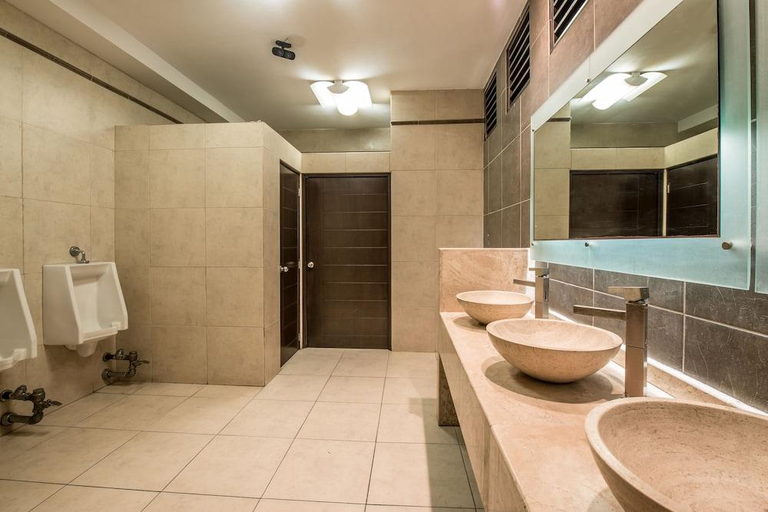Bathroom 5, Quinta Rivera, San Salvador