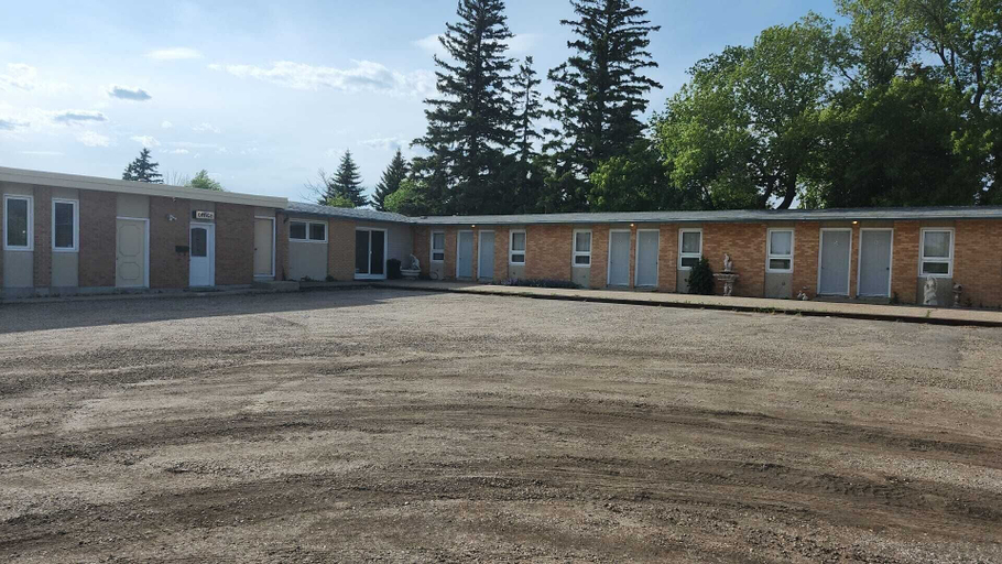 Exterior & Views 2, balgonie motor inn, Division No. 6