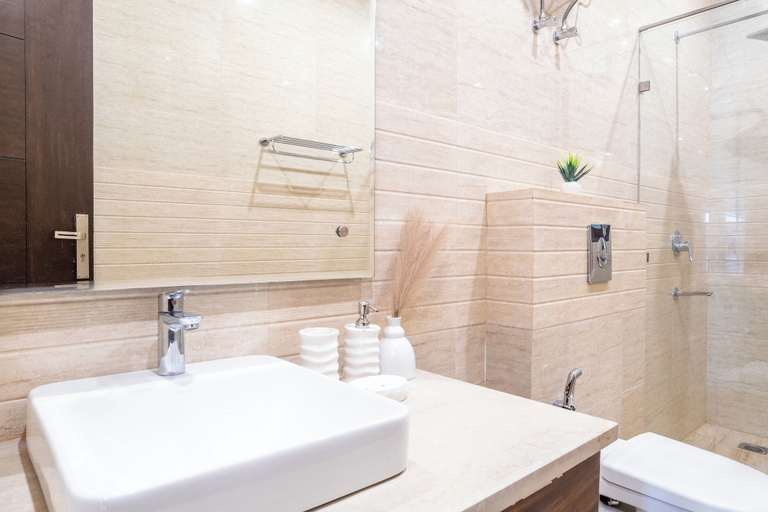 Bathroom, Housr Lotus Villas Sector 28 DLF Phase 4, Gurgaon