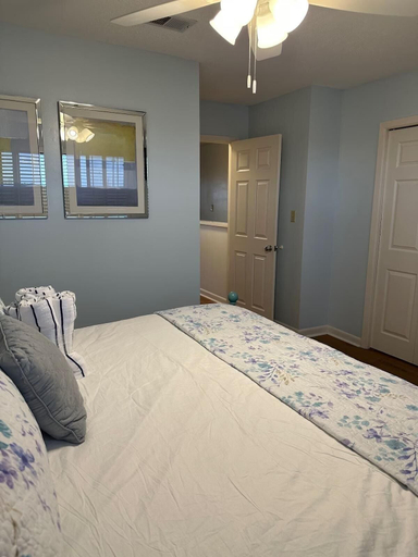 Bedroom 1, Blue Surf 16B, Walton